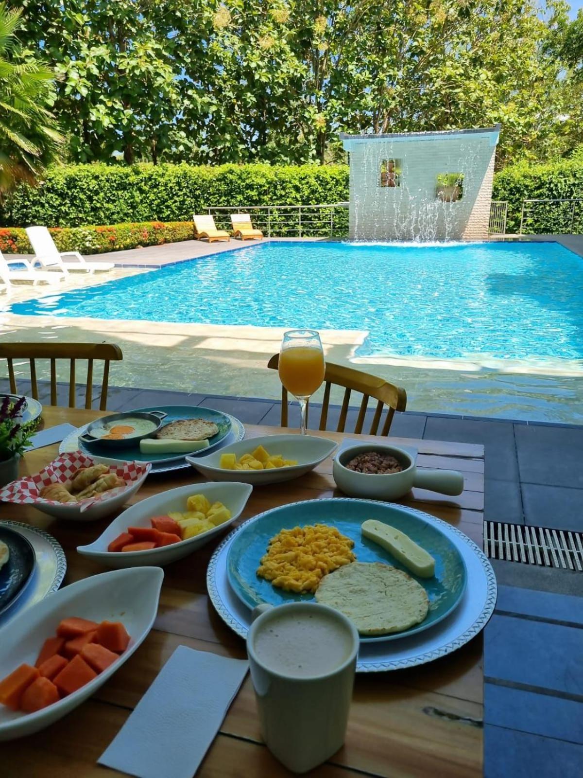 Hotel Puerto Triunfo Doradal Ngoại thất bức ảnh